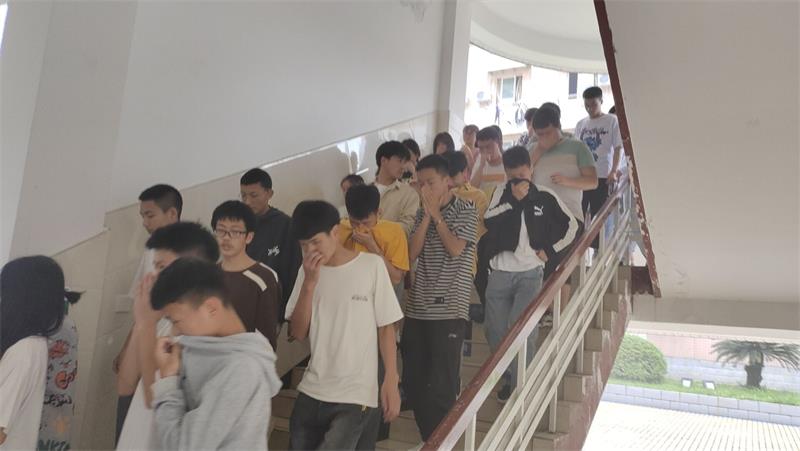 QQ图片20210517091305.jpg QQ图片20210517091305.jpg